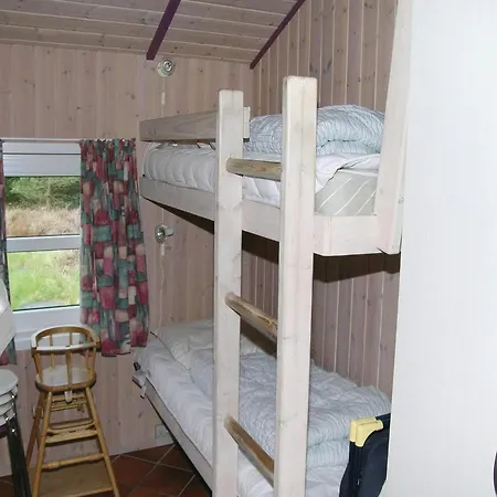 Vakantiehuis 3 Bedroom Lovely In *